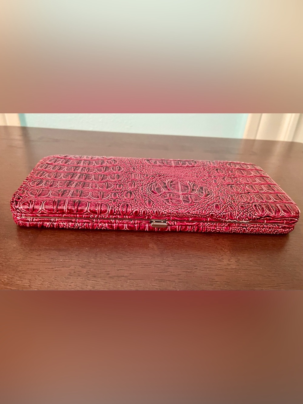 Vintage Crimson Croc Embossed Clutch Wallet Hard Shell Clasp Burgundy Red